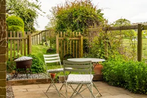 Beautiful rural setting a short walk from Tring - Image 4