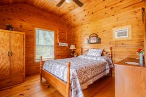 Boothe Pond Cabin on East Fork Creek - Image 4