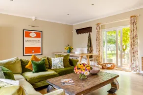 Large Country Cottage with Air Con, Fireplace, Parking Sleeps 7 Nr Bath - Image 2