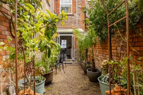 The Courtyard - Image 5