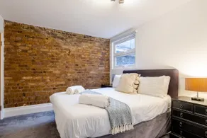 Penthouse Loft apartment with roof terrace Not for events or parties - Image 3