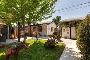 BEAUTIFUL!! Villa On Velie - Image 2