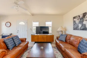 Stay at Burro Ranch! King Bed, Hilltop views - Image 3