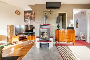 Air-conditioned top apartment + 9 m² green terrace - Image 2