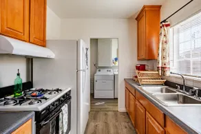 Mission home near Joshua Tree National Park - Image 4