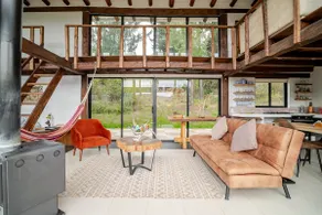 Beautiful cabin with mountain views - Image 2