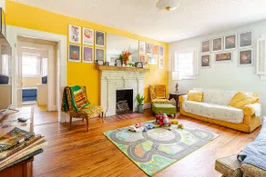 Bring the Pets 3 bed/1.5 bath Close to Everything - Image 2