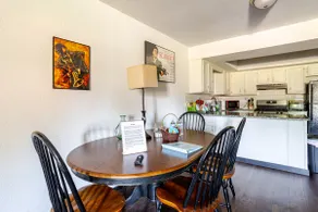 Nice townhouse near many N OKC/Edmond top spots! - Image 2