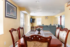 The Jones house - Image 5