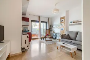 Personal and charming, right on the beach - Image 2