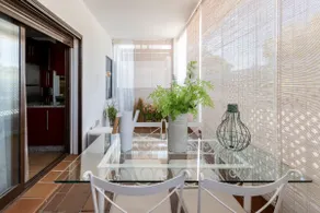 Personal and charming, right on the beach - Image 3