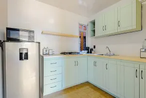 American Embassy, equipped apartment w/ services - Image 5