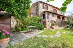 Private house with a roof garden. - Image 2