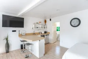 Chic LA Studio • Pool • Patio • Free Parking • B.H - Image 5