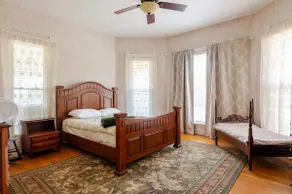 Rojahn House - group lodging / special event space - Image 3