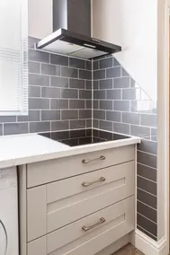Luxury House 4 ensuite bedrooms, free parking ,wifi - Image 5
