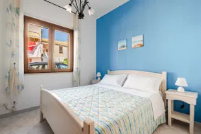 ”Sea and mountains” Bright house with private parking. - Image 3