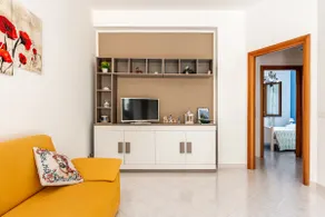 ”Sea and mountains” Bright house with private parking. - Image 5