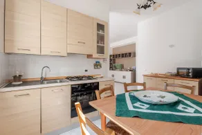 ”Sea and mountains” Bright house with private parking. - Image 2