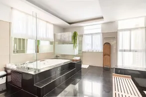 Luxurious Beachfront 3 Bedroom Villa - Image 5