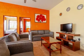 ”Casa Tulipanes” with a private pool - Image 3