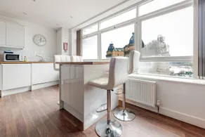 Harcourt Place - Image 2