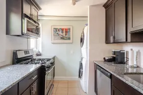 ~”Captain's Hideaway”Thames Condo+Parking! 3 Beds! - Image 3