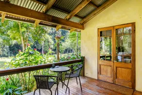 Rainforest Cabin 2 with Rock Pools & Spa Bath - Image 5