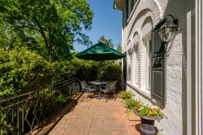 Full floor suite in historic Durham neighborhood - Image 3