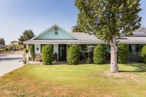 Norco country private entrance - Image 2