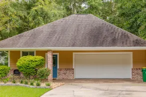 Live Oak Cottage - Close to Everything! - Image 2