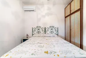 Villa in park with swimming pool (open 6/15-9/15) Paestum - Image 4