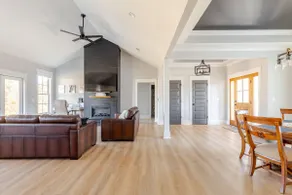 Modern Home Near Keowee, Clemson, Walhalla - Image 4