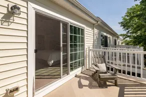 Spacious 3BR / 3.5 Baths/Sleeps 10 - Mins to Beach - Image 5