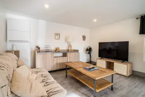 House with terrace 20 minutes from Disneyland Paris - Image 2