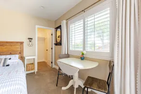 North Upland Suite, Private Entrance and Bathroom - Image 3