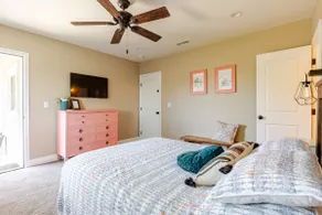North Upland Suite, Private Entrance and Bathroom - Image 4