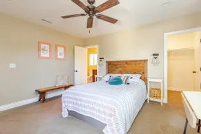 North Upland Suite, Private Entrance and Bathroom - Image 2
