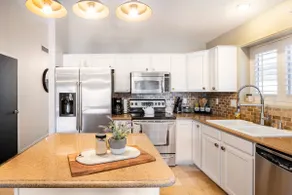 Unbeatable Location-A Perfect Home Away from Home - Image 4