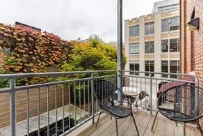 Designer Loft w/ Private Garden - Image 4