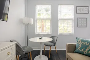 🌞Palm Beach🌴view studio by the🏖 w/parking⚡wifi - Image 3