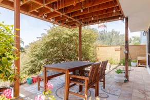 Romantic 1BD w/ patio, parking - Image 5