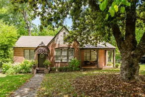 *Massey Manor-Classy,Cozy,Convenient to Everything - Image 5