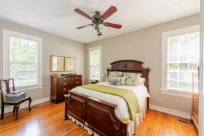 *Massey Manor-Classy,Cozy,Convenient to Everything - Image 4