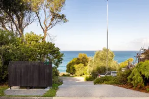 The North Nest. Lorne unit 100 mts from the beach. - Image 5