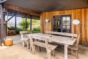The North Nest. Lorne unit 100 mts from the beach. - Image 3