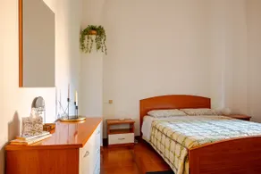Apartment in a historic building in the center - Image 2