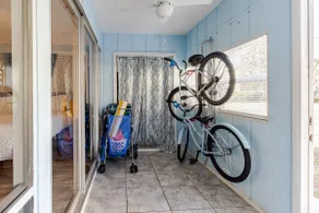 Dog Friendly, 1 Bdr 1 Bath, Private Beach & Pool - Image 5
