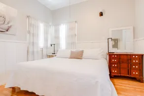 West End Neighborhood Cottage - Image 3