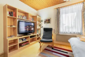 cosy 2 room apartment , sleep 4, private parking - Image 5